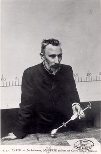 Pierre Curie (1859-1906) che insegna il radio alla Sorbona da French Photographer